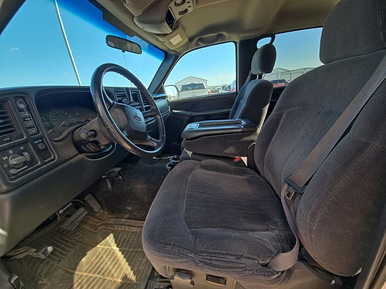 2002 Chevrolet Silverado 1500HD LS Watertown SD 2002 Chevrolet Silverado 1500HD LS Watertown SD