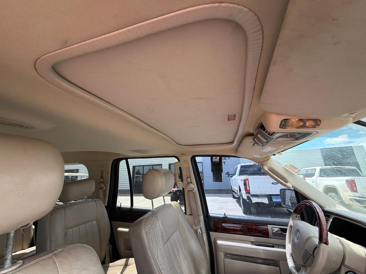 2003 Lincoln Navigator Luxury Watertown SD 2003 Lincoln Navigator Luxury Watertown SD
