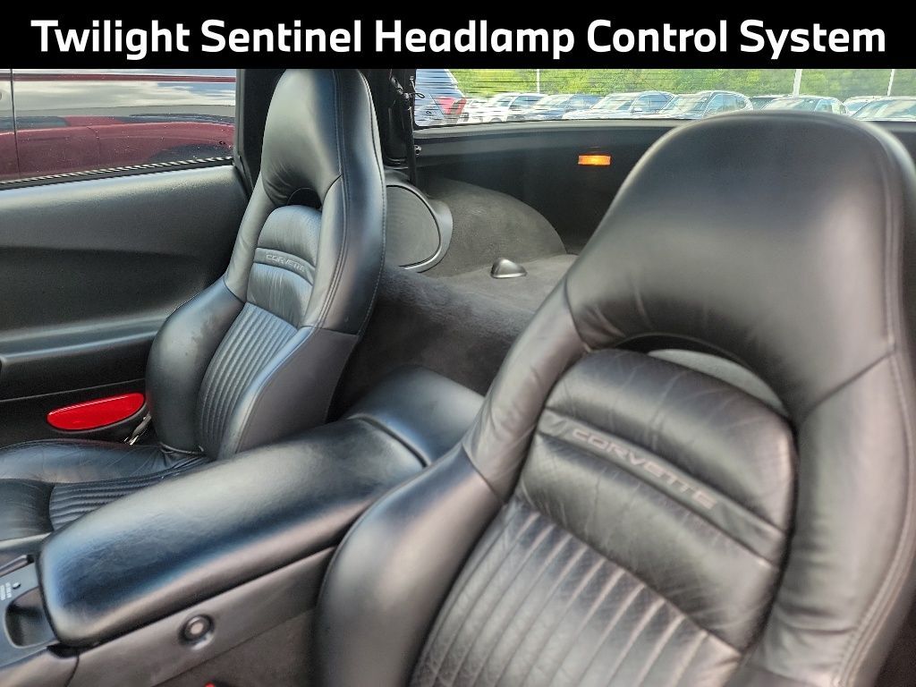 2004 Chevrolet Corvette Base