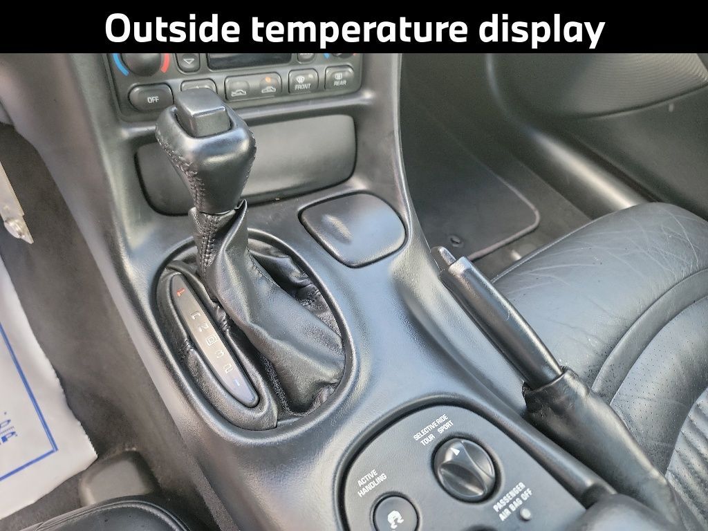 2004 Chevrolet Corvette Base