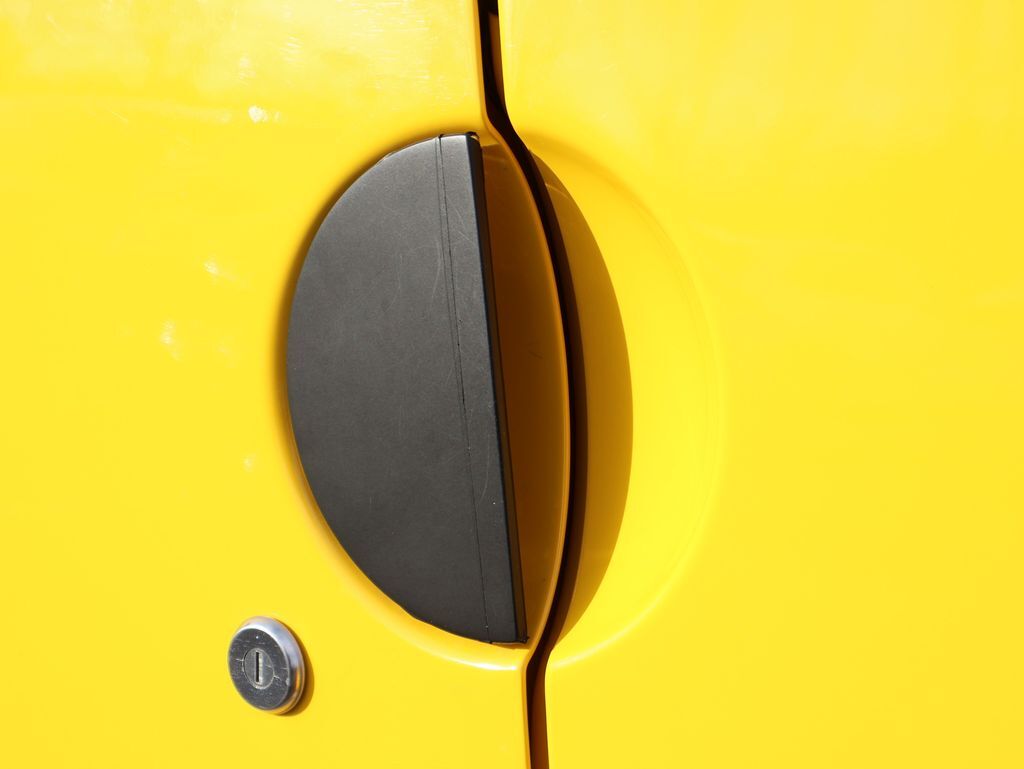 2004 Chevrolet SSR Base