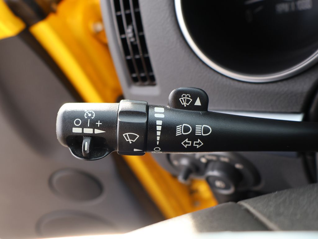 2004 Chevrolet SSR Base