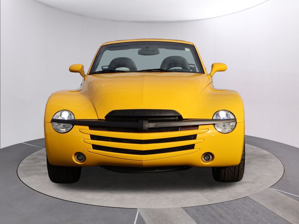 2004 Chevrolet SSR Base