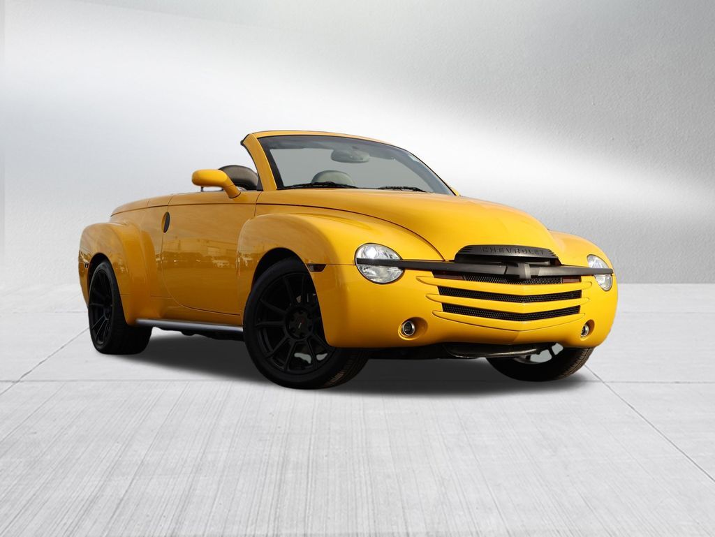 2004 Chevrolet SSR Base