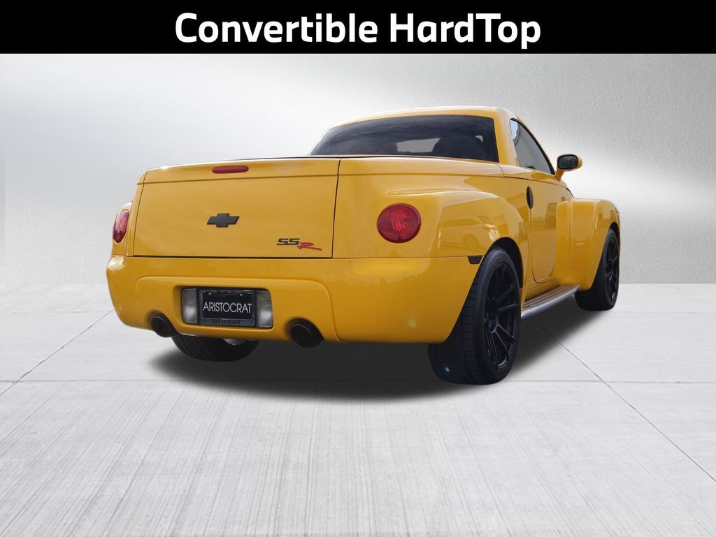2004 Chevrolet SSR Base