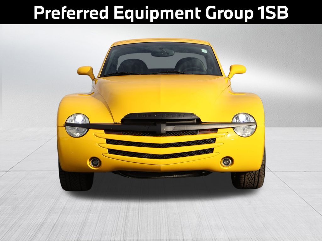 2004 Chevrolet SSR Base