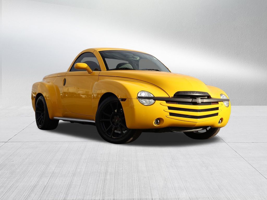 2004 Chevrolet SSR Base