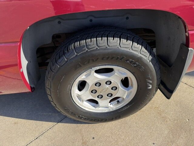 2004 Chevrolet Silverado 1500 LS Springfield IL 2004 Chevrolet Silverado 1500 LS Springfield IL