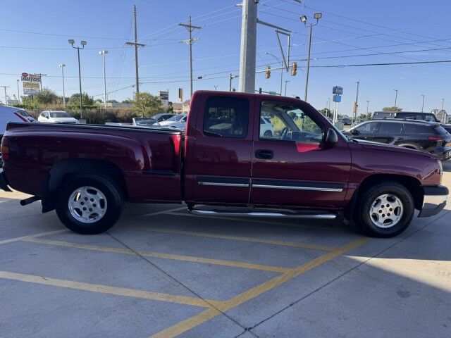 2004 Chevrolet Silverado 1500 LS Springfield IL 2004 Chevrolet Silverado 1500 LS Springfield IL