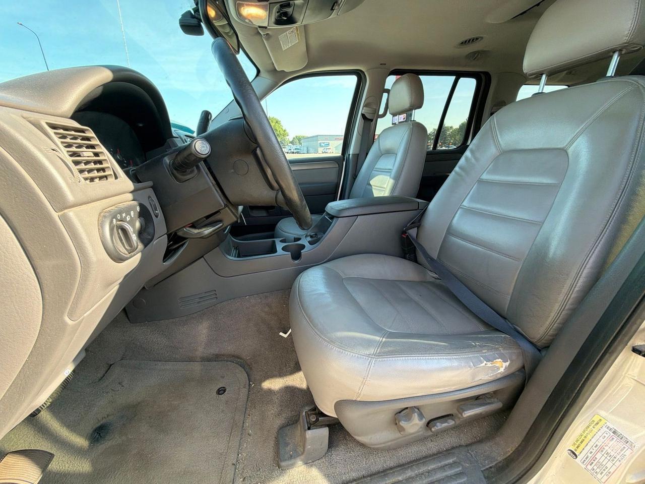 2004 Ford Explorer XLT Watertown SD 2004 Ford Explorer XLT Watertown SD