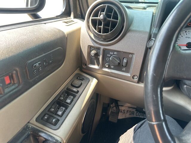 2004 Hummer H2 Base Watertown SD 2004 Hummer H2 Base Watertown SD