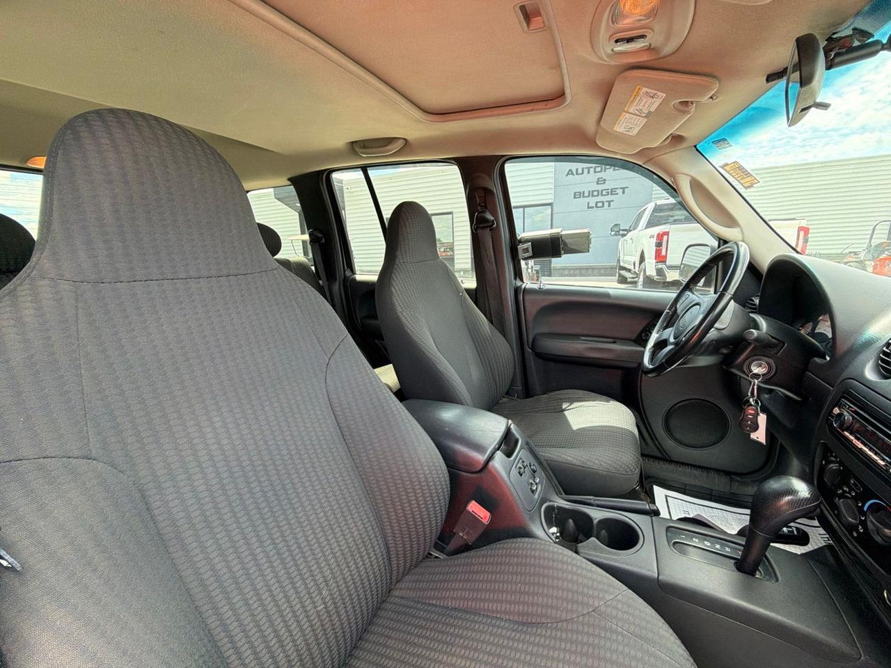 2004 Jeep Liberty Sport Watertown SD 2004 Jeep Liberty Sport Watertown SD
