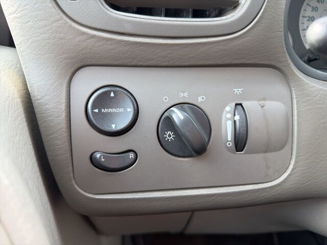 2005 Chrysler Town & Country LX Watertown SD 2005 Chrysler Town & Country LX Watertown SD