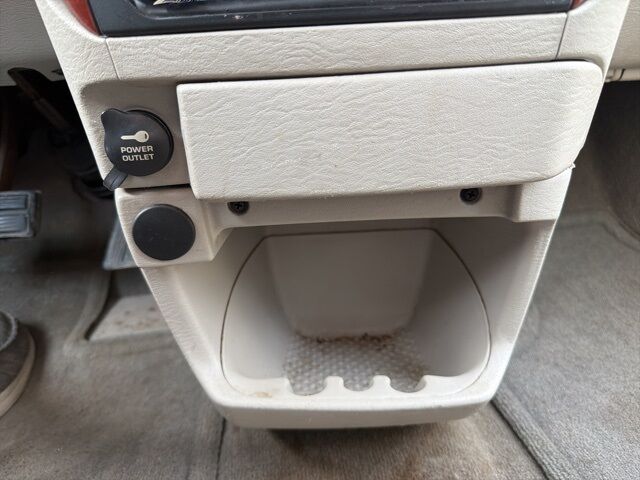 2005 Chrysler Town & Country LX Watertown SD 2005 Chrysler Town & Country LX Watertown SD