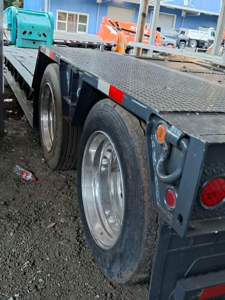 2006 CHDG XL110 55-ton Trailer Pago Pago 2006 CHDG XL110 55-ton Trailer Pago Pago