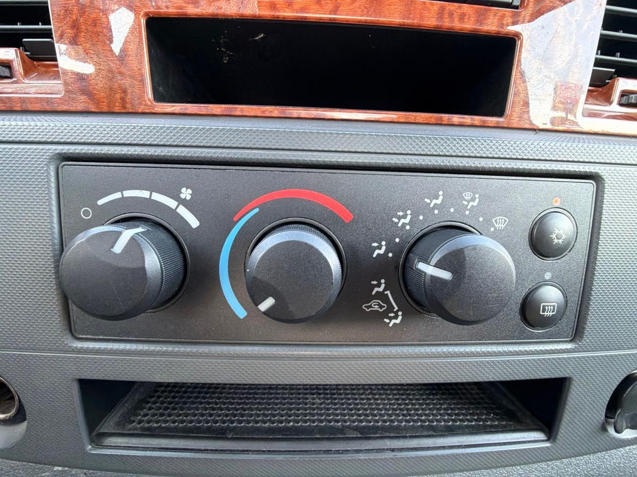 2006 Dodge Ram 1500 SLT Watertown SD 2006 Dodge Ram 1500 SLT Watertown SD