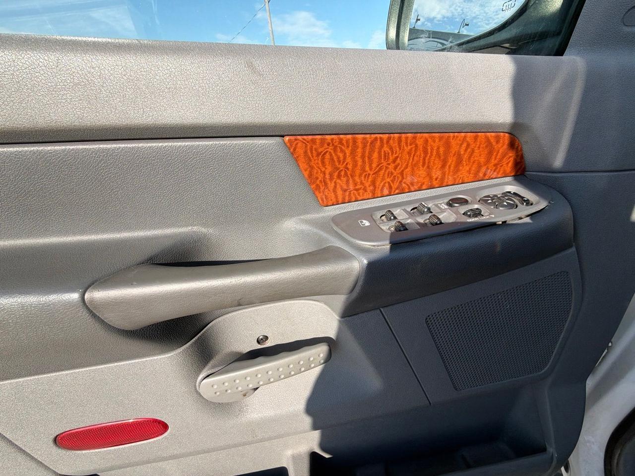 2006 Dodge Ram 1500 SLT Watertown SD 2006 Dodge Ram 1500 SLT Watertown SD