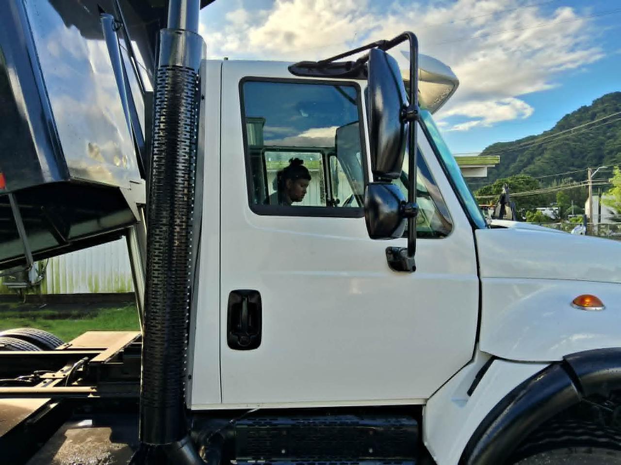 2006 International 7400 6x4 SF625 10 Wheeler Pago Pago 2006 International 7400 6x4 SF625 10 Wheeler Pago Pago