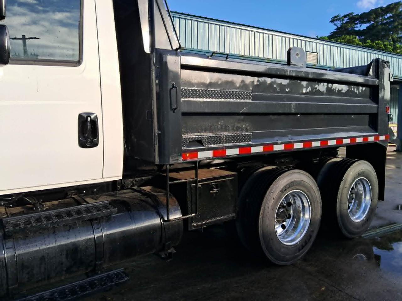 2006 International 7400 6x4 SF625 10 Wheeler Pago Pago 2006 International 7400 6x4 SF625 10 Wheeler Pago Pago