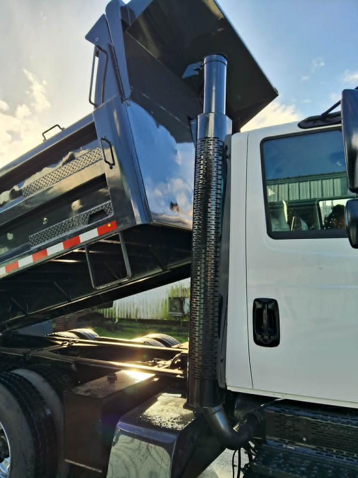 2006 International 7400 6x4 SF625 10 Wheeler Pago Pago 2006 International 7400 6x4 SF625 10 Wheeler Pago Pago