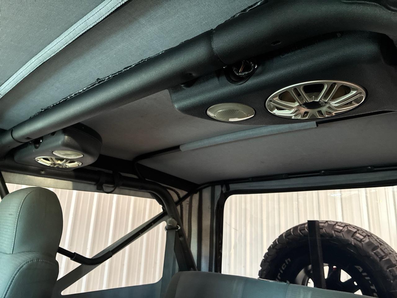 2006 Jeep Wrangler Unlimited LWB, 6-spd Manual, 4in Lift, 33in BFG All-Terrains, Bumpers, Winch, Bikini Top Houston TX 2006 Jeep Wrangler Unlimited LWB, 6-spd Manual, 4in Lift, 33in BFG All-Terrains, Bumpers, Winch, Bikini Top Houston TX