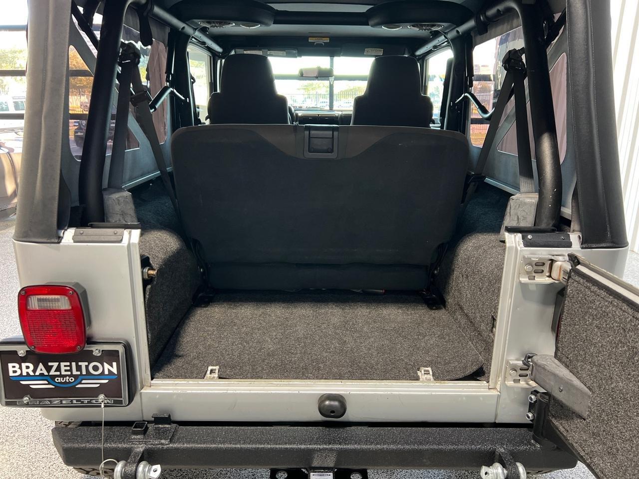 2006 Jeep Wrangler Unlimited LWB, 6-spd Manual, 4in Lift, 33in BFG All-Terrains, Bumpers, Winch, Bikini Top Houston TX 2006 Jeep Wrangler Unlimited LWB, 6-spd Manual, 4in Lift, 33in BFG All-Terrains, Bumpers, Winch, Bikini Top Houston TX