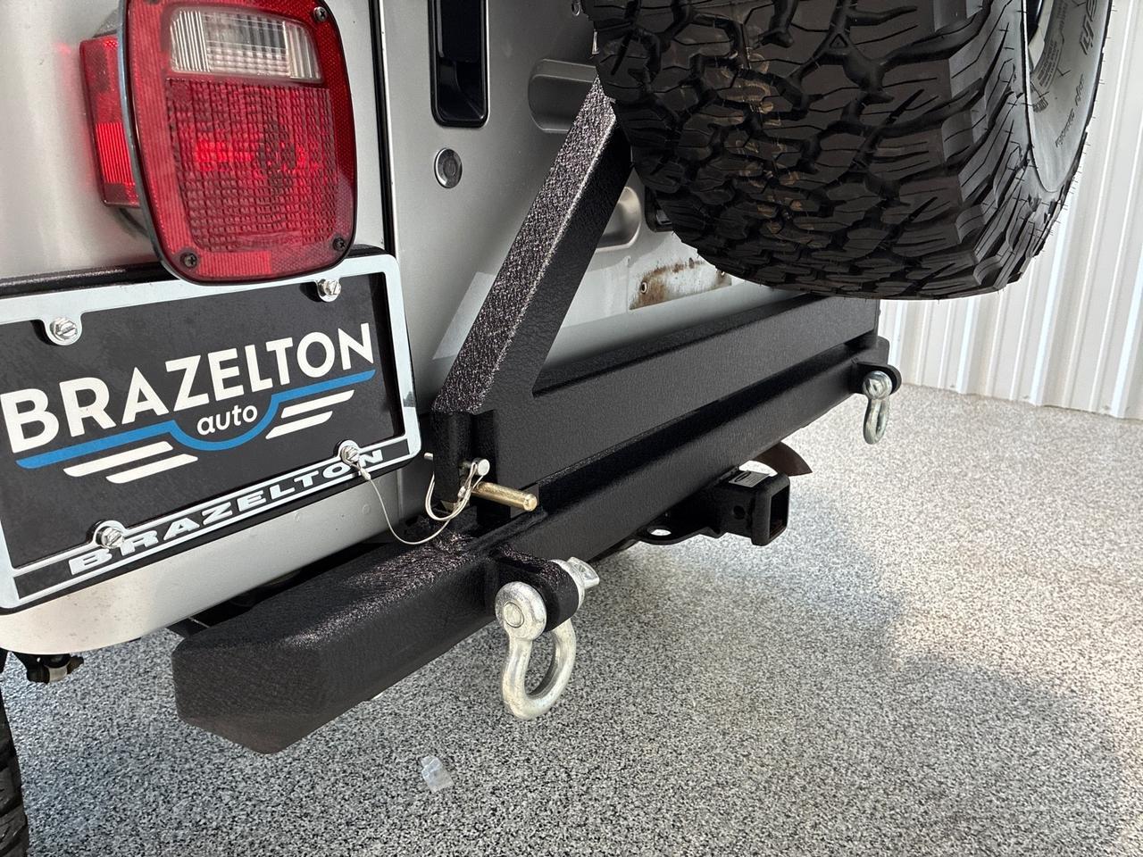 2006 Jeep Wrangler Unlimited LWB, 6-spd Manual, 4in Lift, 33in BFG All-Terrains, Bumpers, Winch, Bikini Top Houston TX 2006 Jeep Wrangler Unlimited LWB, 6-spd Manual, 4in Lift, 33in BFG All-Terrains, Bumpers, Winch, Bikini Top Houston TX