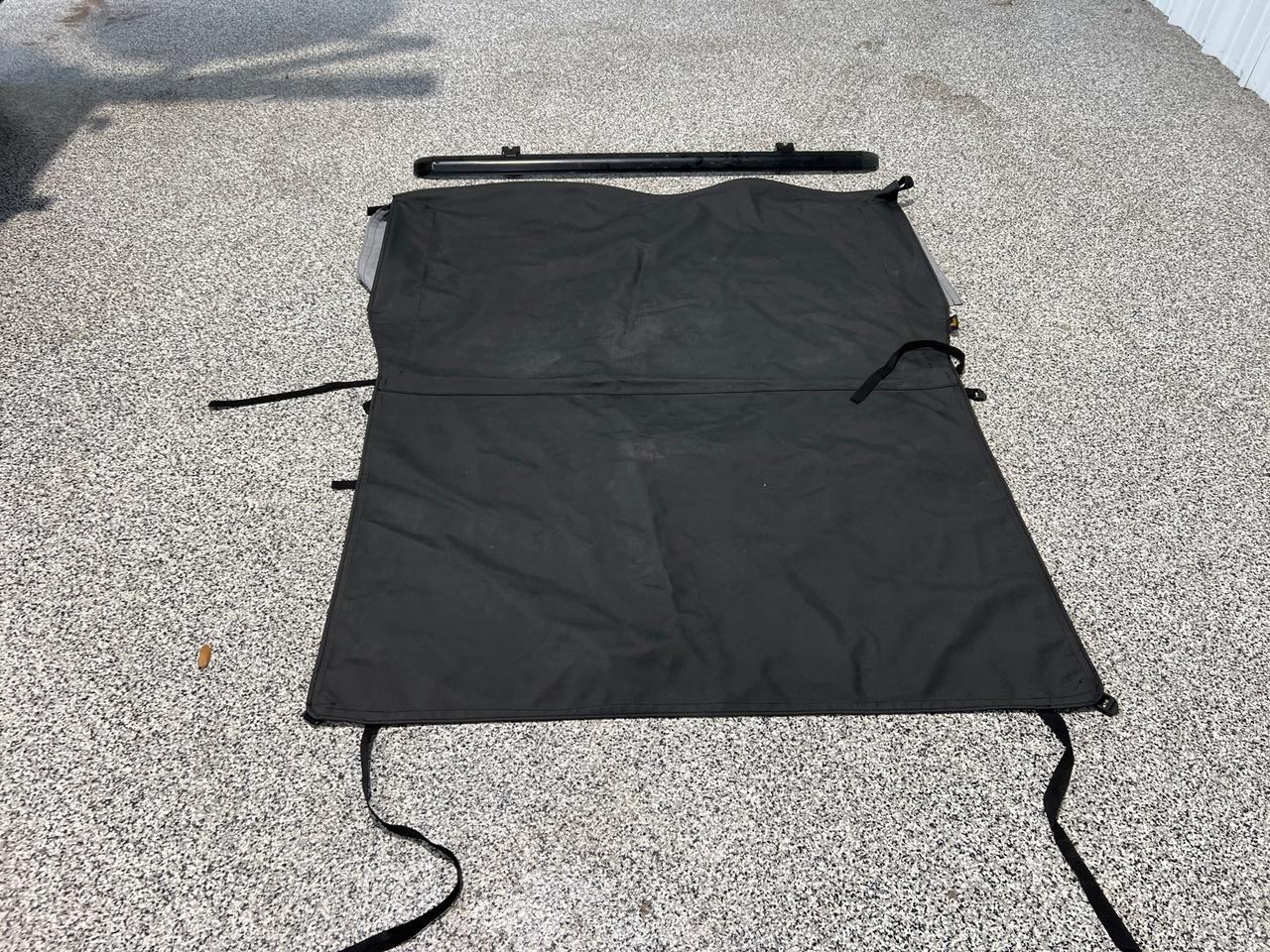 2006 Jeep Wrangler Unlimited LWB, 6-spd Manual, 4in Lift, 33in BFG All-Terrains, Bumpers, Winch, Bikini Top Houston TX 2006 Jeep Wrangler Unlimited LWB, 6-spd Manual, 4in Lift, 33in BFG All-Terrains, Bumpers, Winch, Bikini Top Houston TX