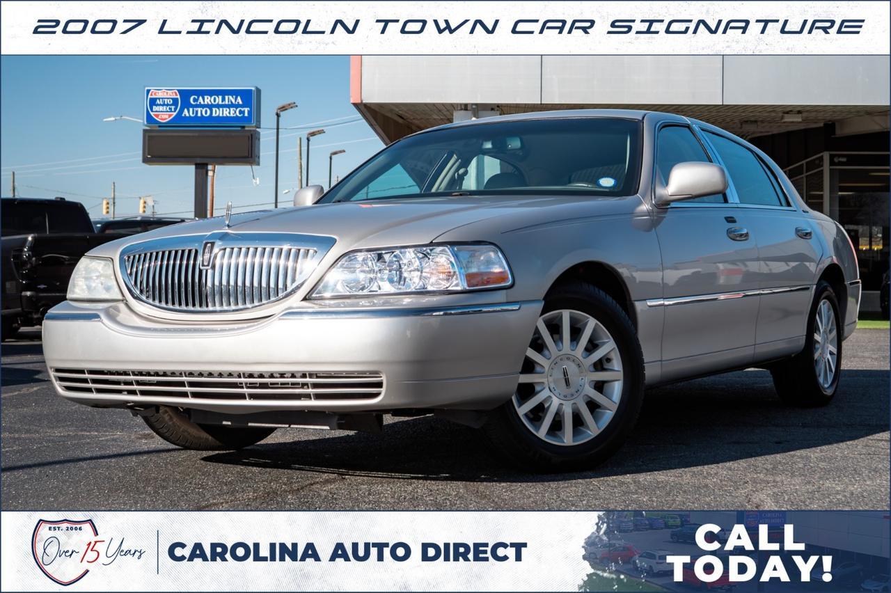 2007 Lincoln Town Car Signature
