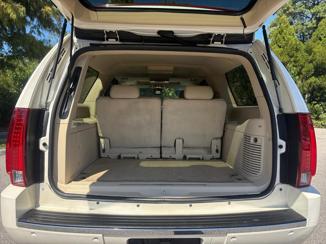 2008 Cadillac Escalade ESV RUNNING BOARDS, SUNROOF, REAR DVD ENTERTAINMENT, POWER 3RD ROW SEATING, APPLE CARPLAY/ANROID AUTO, GOOGLE APPS, HEATED & VENTILATED SEATS, LANE KEEP ASSIST, BLIND APOT ALERT, POWER LIFTGATE, HEATED REAR SEATS, LOW MILES, CLEAN CARFAX, STAY LUXURIOUS Virginia Beach VA 2008 Cadillac Escalade ESV RUNNING BOARDS, SUNROOF, REAR DVD ENTERTAINMENT, POWER 3RD ROW SEATING, APPLE CARPLAY/ANROID AUTO, GOOGLE APPS, HEATED & VENTILATED SEATS, LANE KEEP ASSIST, BLIND APOT ALERT, POWER LIFTGATE, HEATED REAR SEATS, LOW MILES, CLEAN CARFAX, STAY LUXURIOUS Virginia Beach VA
