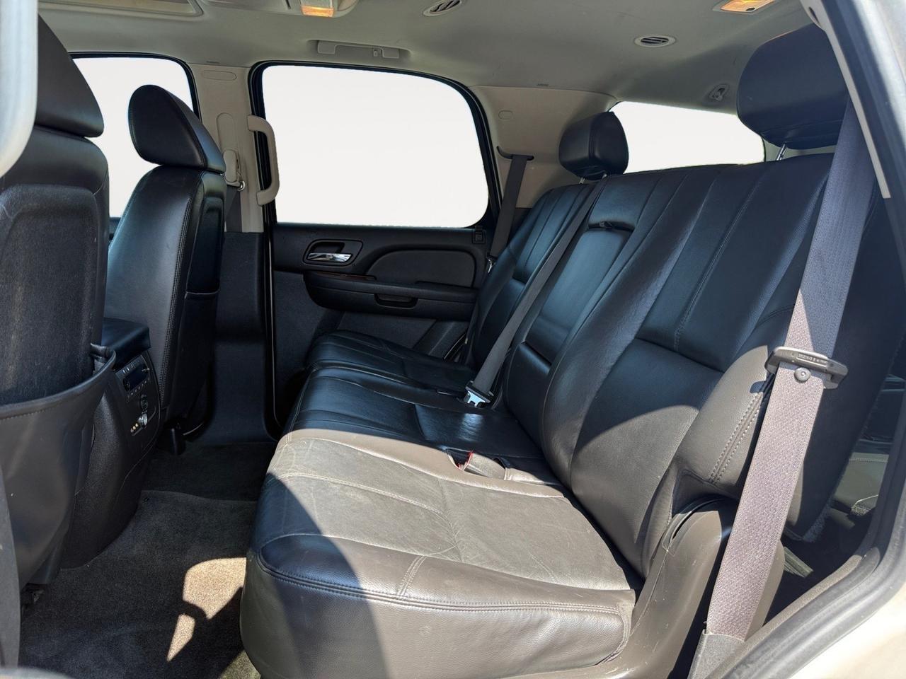 2008 GMC Yukon SLT w/4SA, DVD ENTERTAINMENT BOSE SPEAKERS, 3RD ROW, BLUETOOTH, RUNNING BOARDS, TOW PACKAGE, POWER LIFTGATE BACKUP CAMERA, POWER MIRRORS, SUNROOF, ALL WEATHER FLOOR MATS, MAKE IT YOURS TODAY! Norfolk VA 2008 GMC Yukon SLT w/4SA, DVD ENTERTAINMENT BOSE SPEAKERS, 3RD ROW, BLUETOOTH, RUNNING BOARDS, TOW PACKAGE, POWER LIFTGATE BACKUP CAMERA, POWER MIRRORS, SUNROOF, ALL WEATHER FLOOR MATS, MAKE IT YOURS TODAY! Norfolk VA