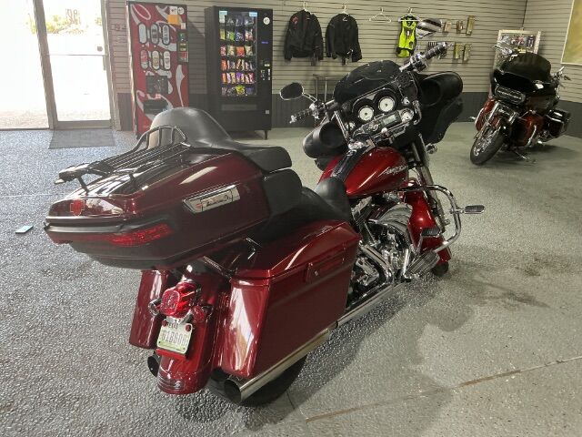 2009 Harley-Davidson FLHX -