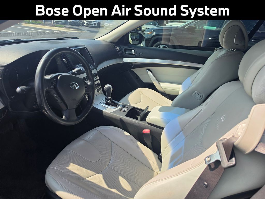 2009 INFINITI G37 Base