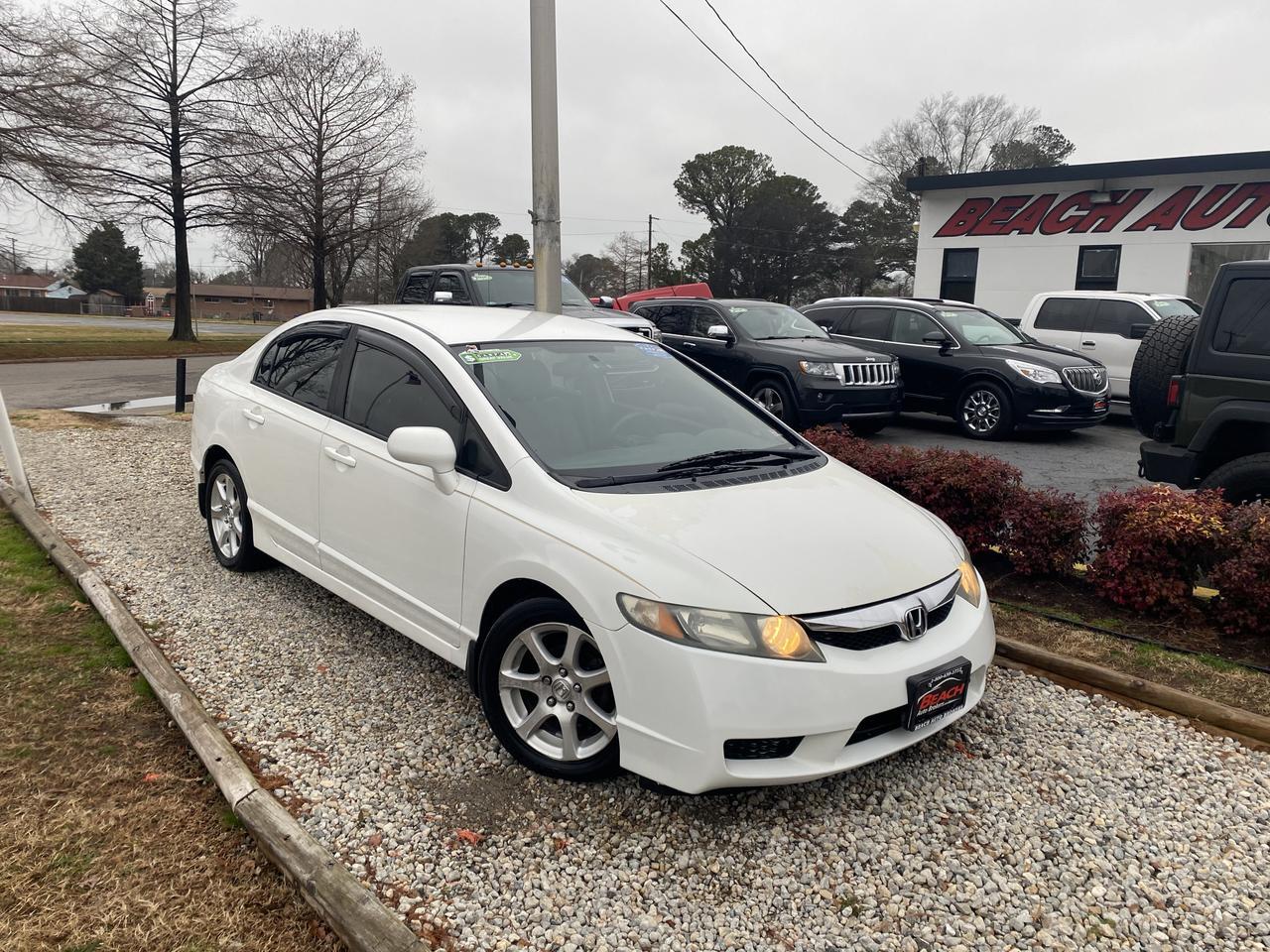 2010 HONDA CIVIC LX, AUX/USB PORT, SIRIUS RADIO, A/C, CRUISE CONTROL! 2010 HONDA CIVIC LX, AUX/USB PORT, SIRIUS RADIO, A/C, CRUISE CONTROL!
