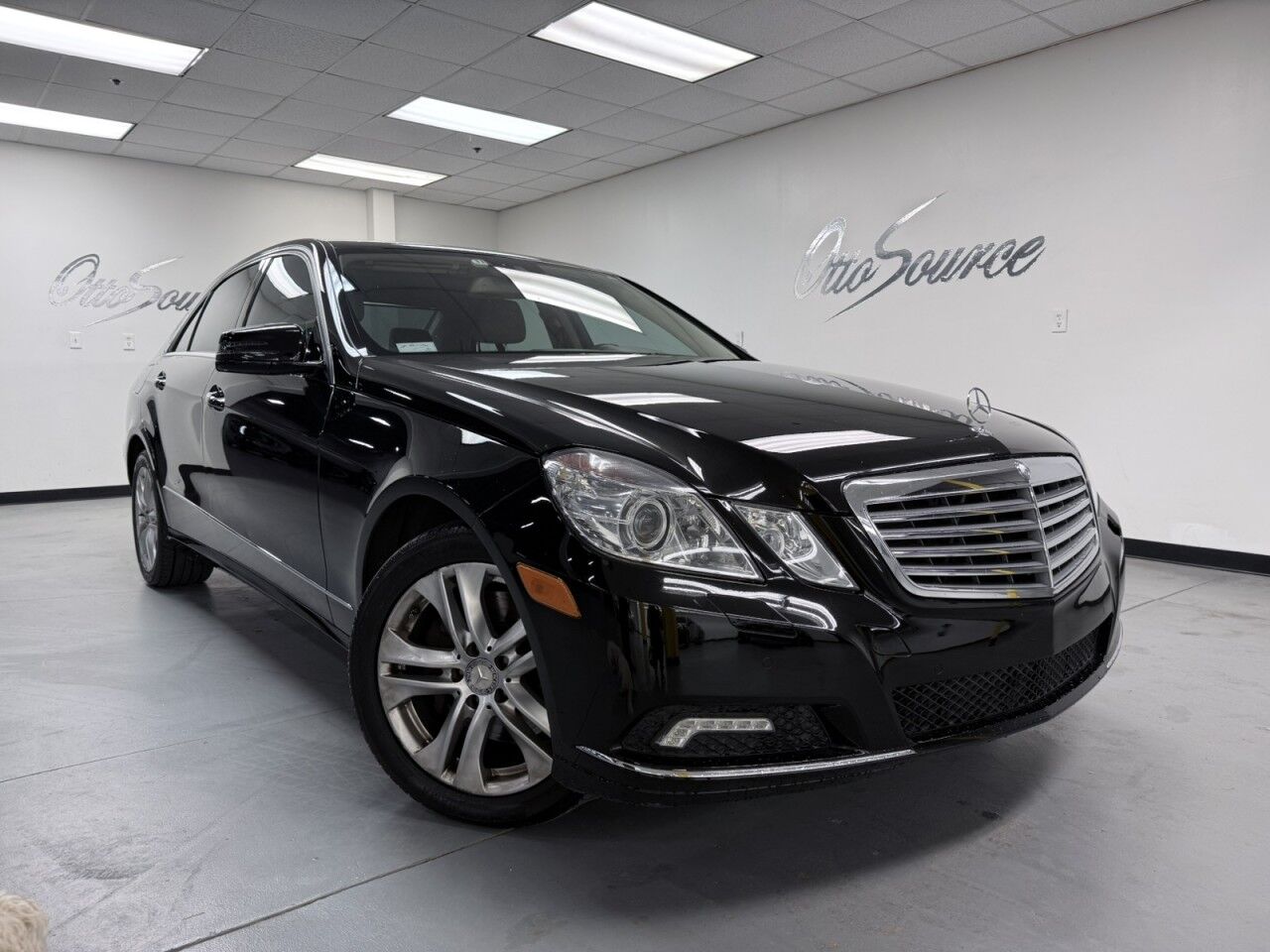 2010 Mercedes-Benz E-Class E 350 Luxury 2010 Mercedes-Benz E-Class E 350 Luxury