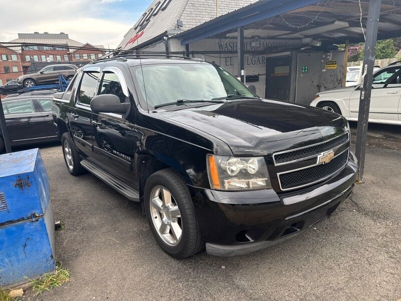 2011 Chevrolet Avalanche 1500 4WD Crew Cad LS 2011 Chevrolet Avalanche 1500 4WD Crew Cad LS