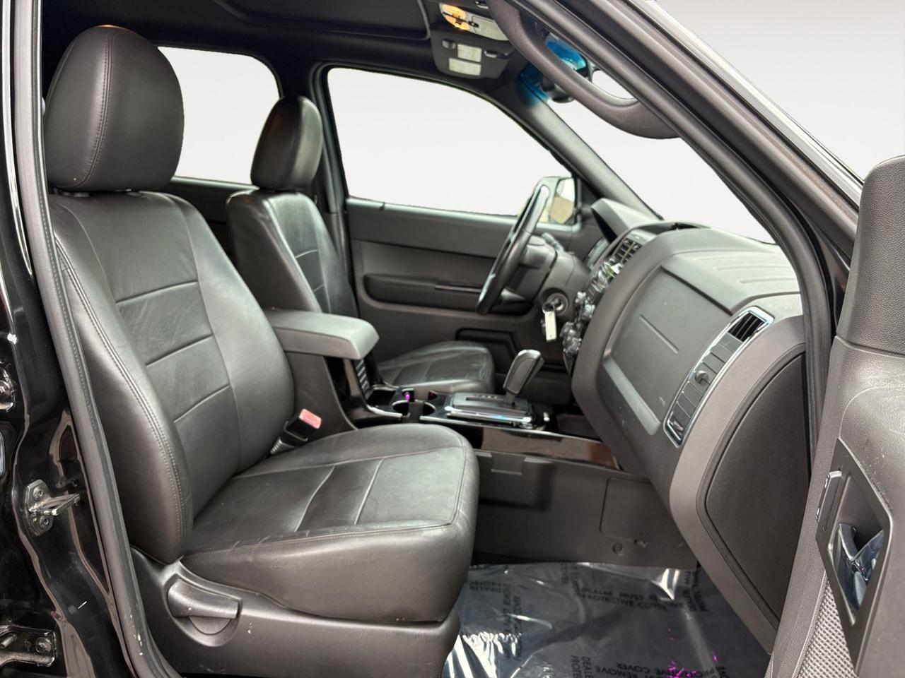 2011 Ford Escape Limited, SUNROOF, ROOF RACKS, HEATED SEATS, FOOTWELL COURTESY LIGHTS, BACKUP CAMERA, BLUETOOTH, TOW PACKAGE, HEATED MIRRORS WITH BLIND SPOT MIRRORS, REMOTE KEYLESS ENTRY, LOW MILES, BE READY TO ESCAPE ON THE ROAD! Virginia Beach VA 2011 Ford Escape Limited, SUNROOF, ROOF RACKS, HEATED SEATS, FOOTWELL COURTESY LIGHTS, BACKUP CAMERA, BLUETOOTH, TOW PACKAGE, HEATED MIRRORS WITH BLIND SPOT MIRRORS, REMOTE KEYLESS ENTRY, LOW MILES, BE READY TO ESCAPE ON THE ROAD! Virginia Beach VA