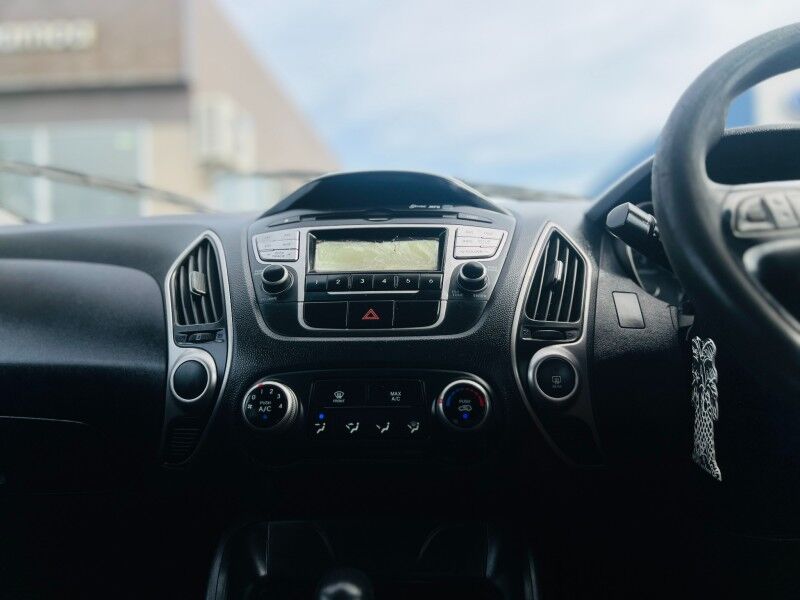 2011 Hyundai Tucson IX35 (2.0L Petrol) Vaitele 2011 Hyundai Tucson IX35 (2.0L Petrol) Vaitele