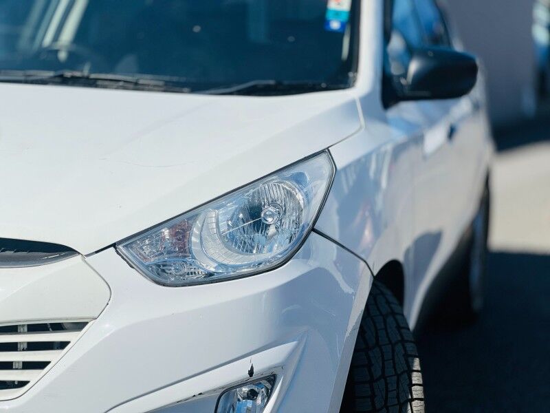 2011 Hyundai Tucson IX35 (2.0L Petrol) Vaitele 2011 Hyundai Tucson IX35 (2.0L Petrol) Vaitele