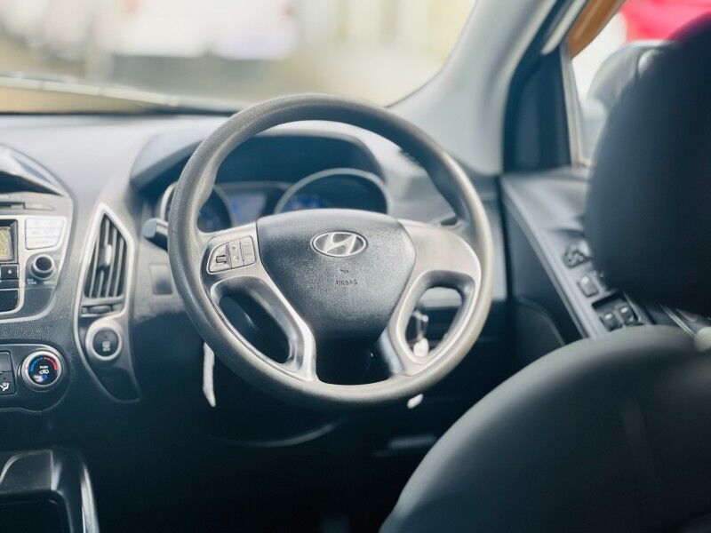2011 Hyundai Tucson IX35 (2.0L Petrol) Vaitele 2011 Hyundai Tucson IX35 (2.0L Petrol) Vaitele