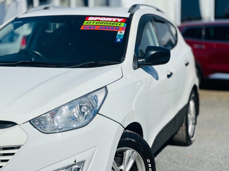 2011 Hyundai Tucson IX35 (2.0L Petrol) Vaitele 2011 Hyundai Tucson IX35 (2.0L Petrol) Vaitele