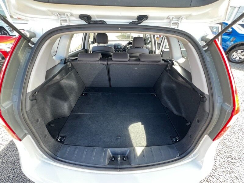 2011 Hyundai i30 Hatchback (2.0L Petrol) Vaitele 2011 Hyundai i30 Hatchback (2.0L Petrol) Vaitele