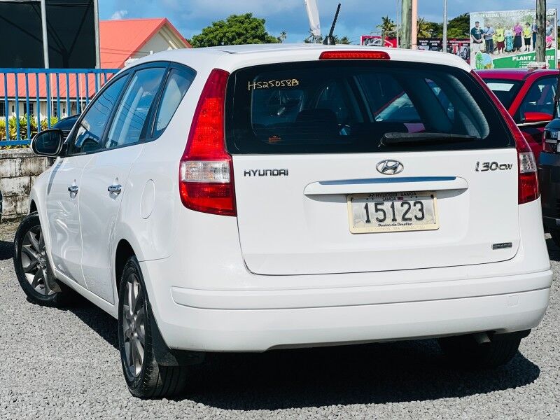 2011 Hyundai i30 Hatchback (2.0L Petrol) Vaitele 2011 Hyundai i30 Hatchback (2.0L Petrol) Vaitele