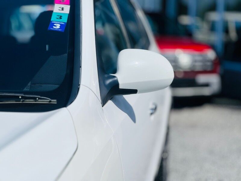 2011 Hyundai i30 Hatchback (2.0L Petrol) Vaitele 2011 Hyundai i30 Hatchback (2.0L Petrol) Vaitele