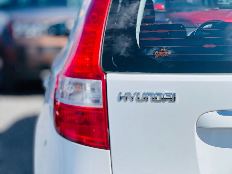 2011 Hyundai i30 Hatchback (2.0L Petrol) Vaitele 2011 Hyundai i30 Hatchback (2.0L Petrol) Vaitele