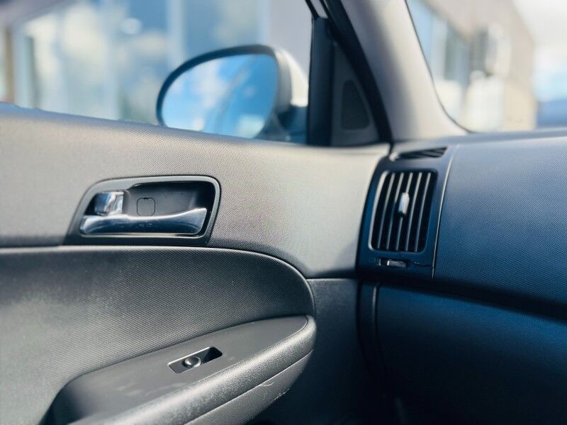 2011 Hyundai i30 Hatchback (2.0L Petrol) Vaitele 2011 Hyundai i30 Hatchback (2.0L Petrol) Vaitele