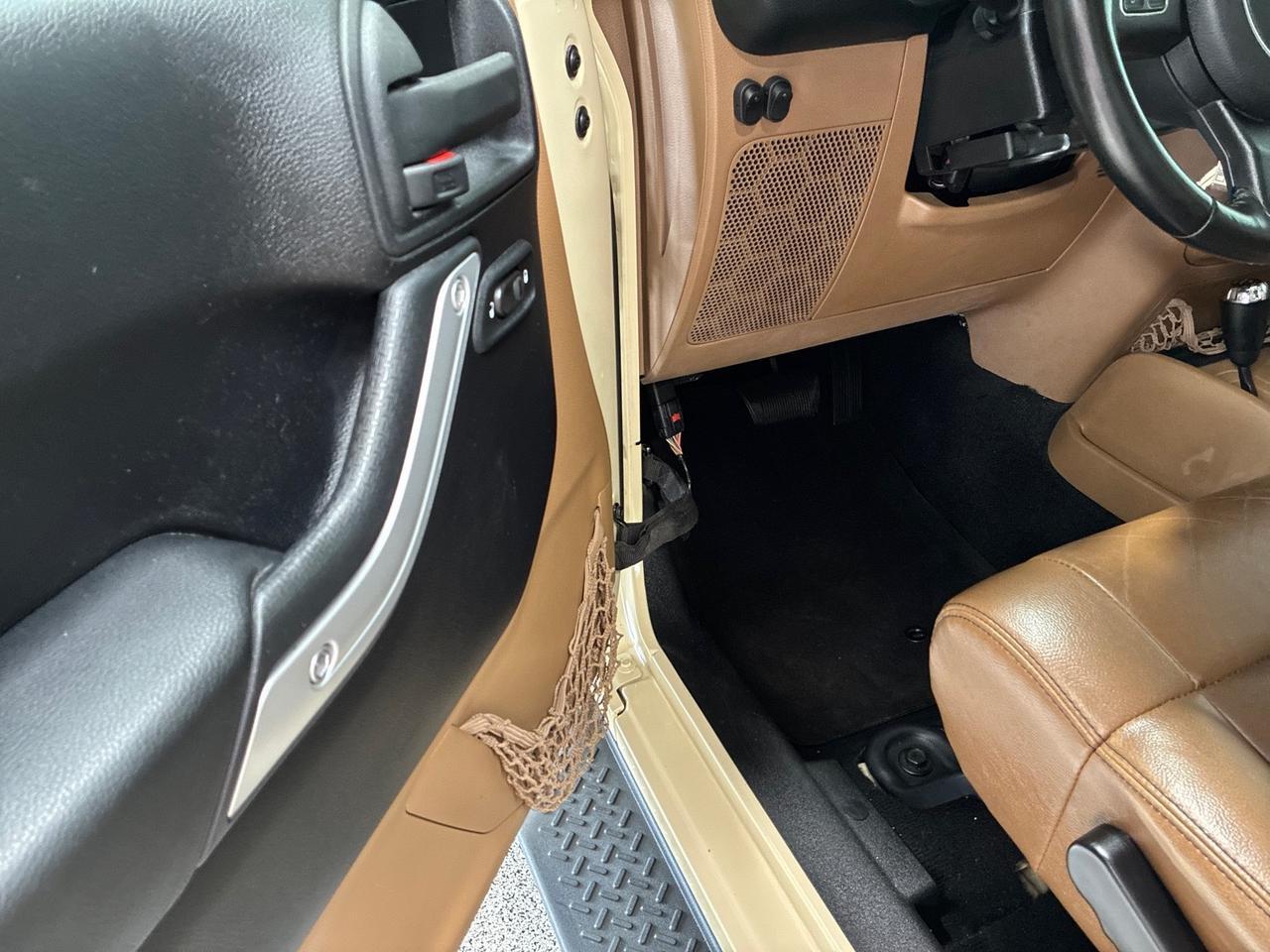 2011 Jeep Wrangler Unlimited Sahara, Leather, Nav, Lift w/ Fox Reservoir Shocks, ARB Bumper w/ Winch, Only 21k Miles Houston TX 2011 Jeep Wrangler Unlimited Sahara, Leather, Nav, Lift w/ Fox Reservoir Shocks, ARB Bumper w/ Winch, Only 21k Miles Houston TX