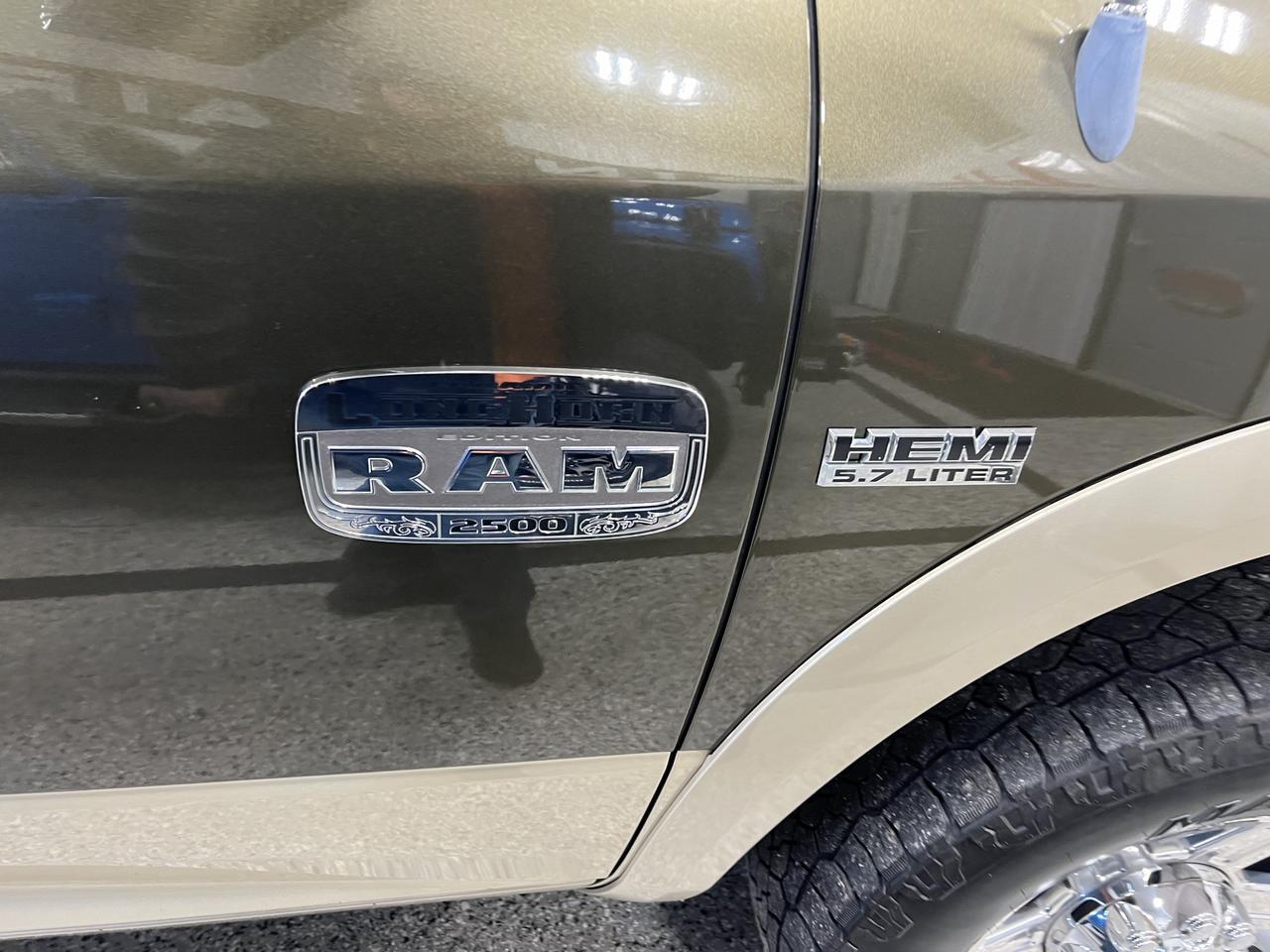 RAM2500 CREW CAB 4X414