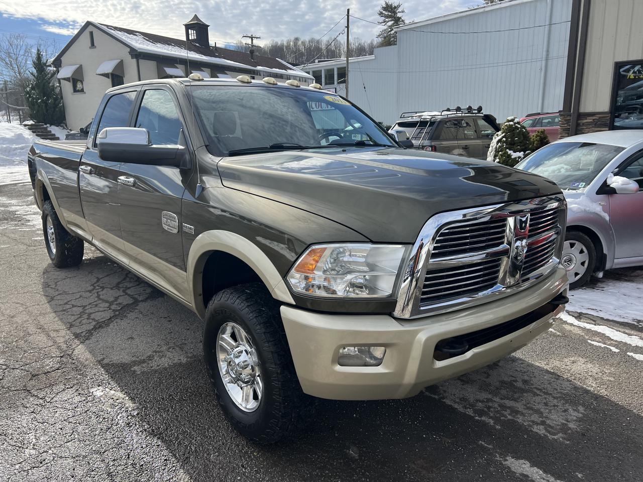 RAM2500 CREW CAB 4X429