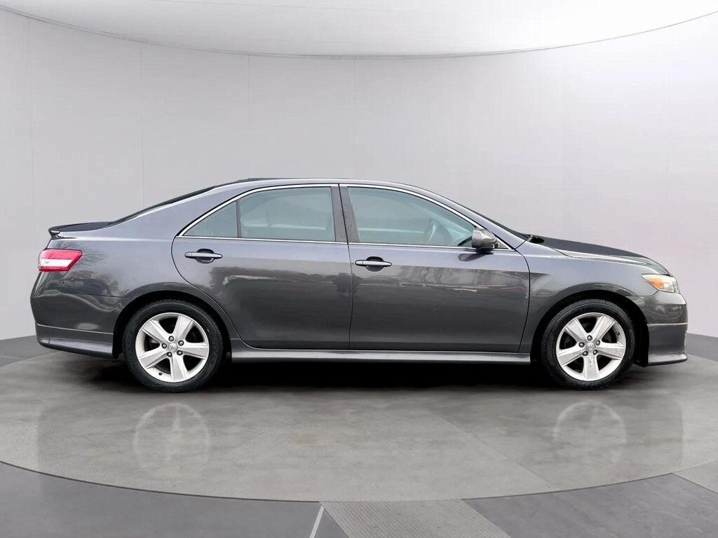 2011 Toyota Camry SE